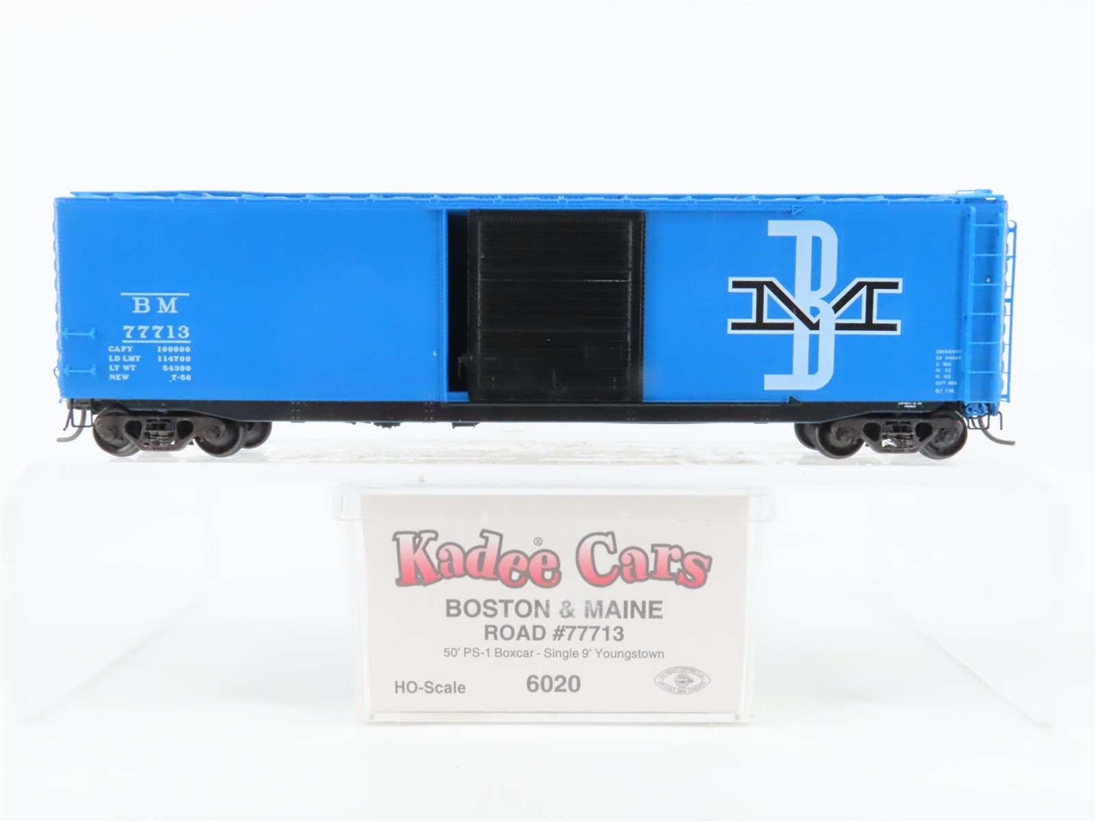 HO Scale Kadee 6020 B&M Boston & Maine 50' PS-1 Boxcar #77713