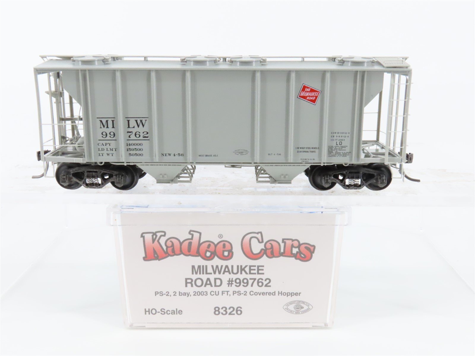 HO Scale Kadee 8326 MILW Milwaukee Road Covered 2-Bay Hopper Car #99762