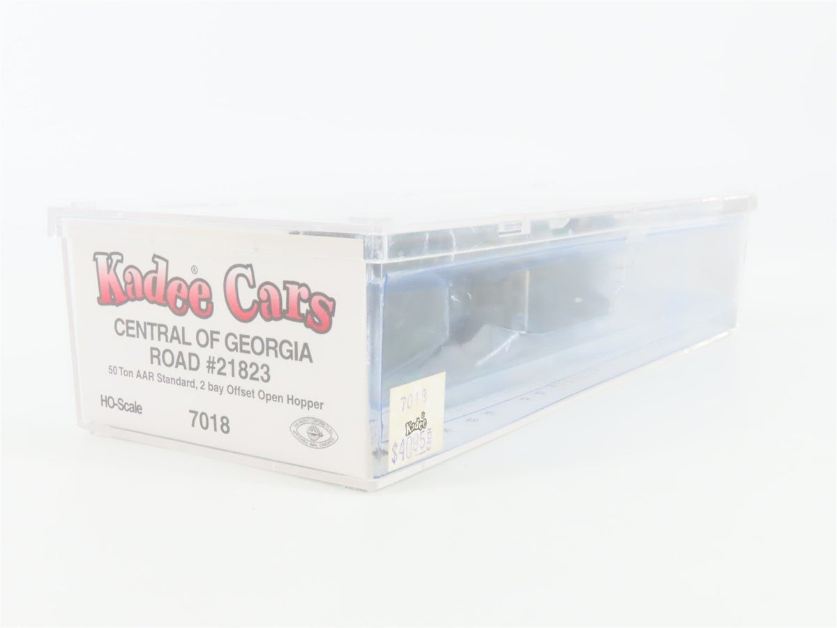 HO Scale Kadee 7018 CG Central of Georgia 50-Ton 2-Bay Hopper Car #21823 Sealed