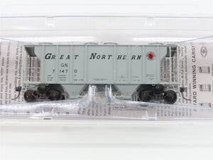 HO Scale Kadee 8013 GN Great Northern Covered 2-Bay Hopper Car #71470 Sealed