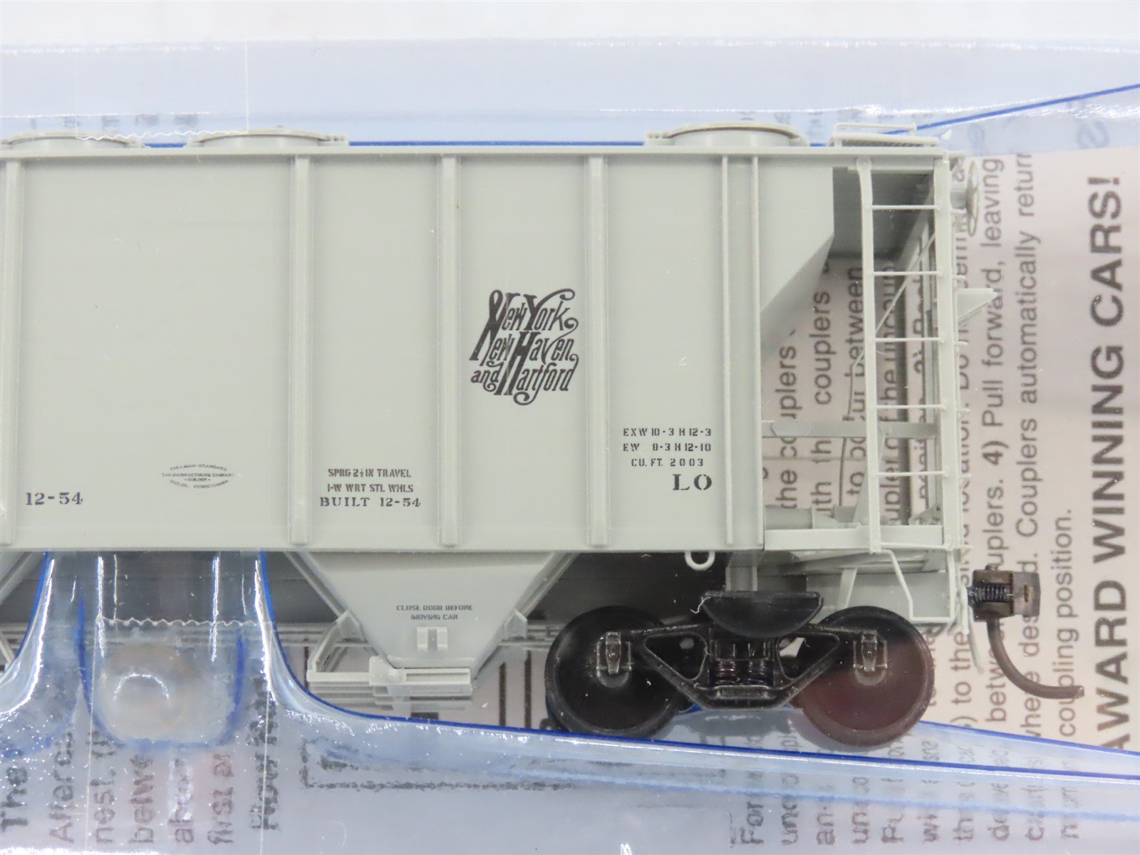 HO Scale Kadee 8627 NH New Haven Covered 2-Bay Hopper Car #117018 Sealed