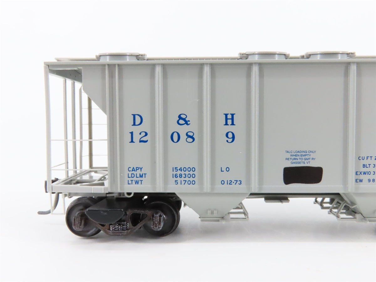 HO Scale Kadee 8620 D&amp;H Delaware &amp; Hudson Covered 2-Bay Hopper Car #12089