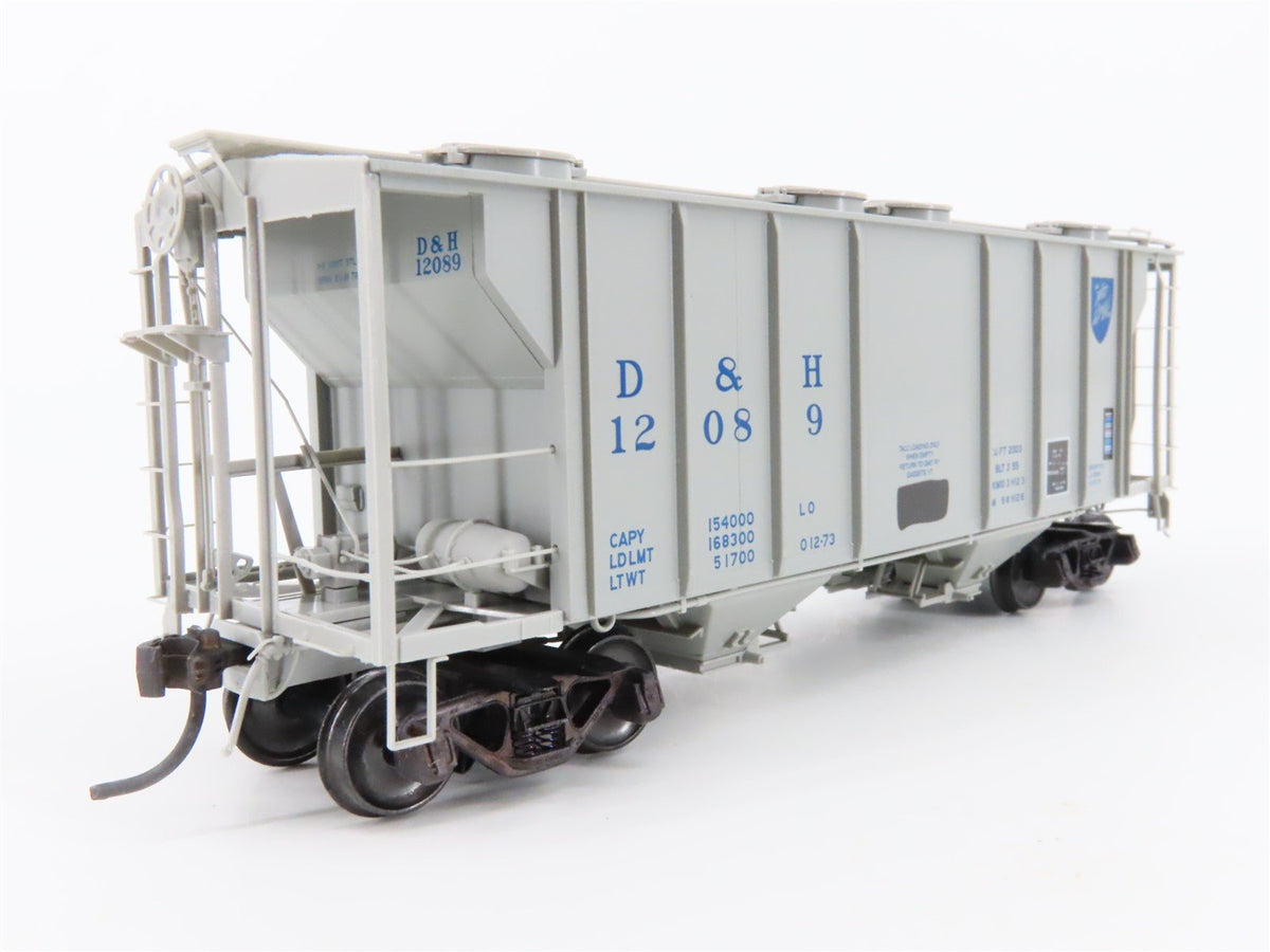 HO Scale Kadee 8620 D&amp;H Delaware &amp; Hudson Covered 2-Bay Hopper Car #12089