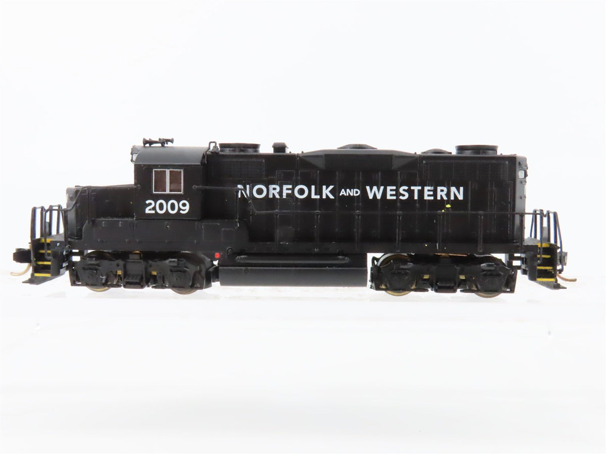 N Scale Life-Like NW Norfolk &amp; Western EMD GP20 Diesel Locomotive #2009