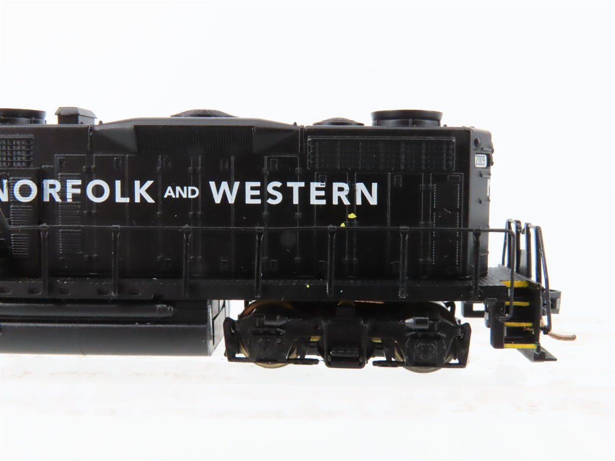 N Scale Life-Like NW Norfolk &amp; Western EMD GP20 Diesel Locomotive #2009