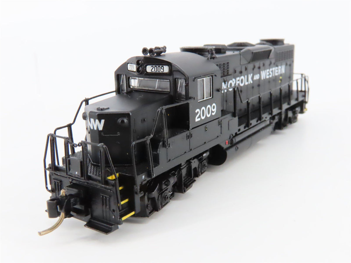 N Scale Life-Like NW Norfolk &amp; Western EMD GP20 Diesel Locomotive #2009