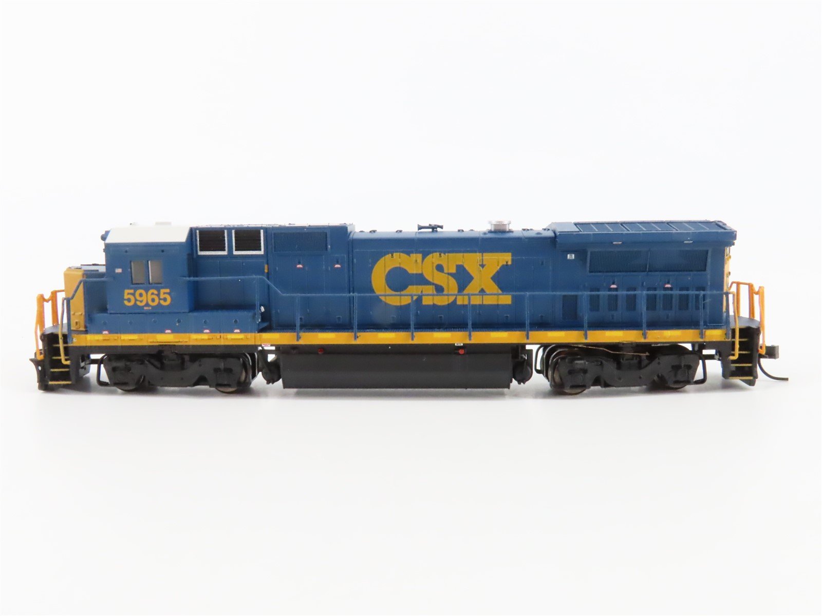 N Scale Atlas CSX "Yn3 Scheme" GE Dash 8-40B Diesel #5965 - DCC Ready