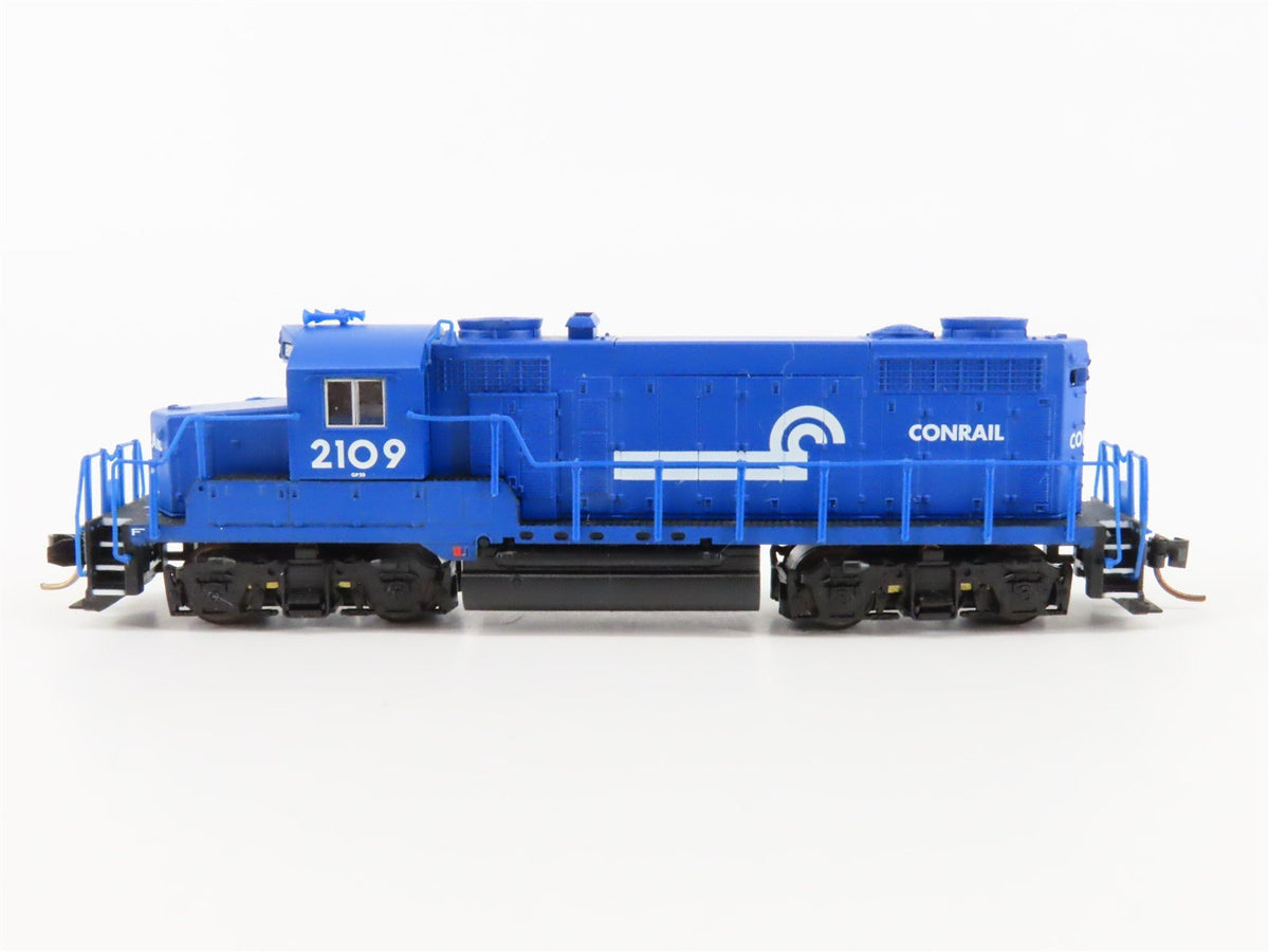 N Scale Life-Like CR Conrail EMD GP20 Diesel Locomotive #2109