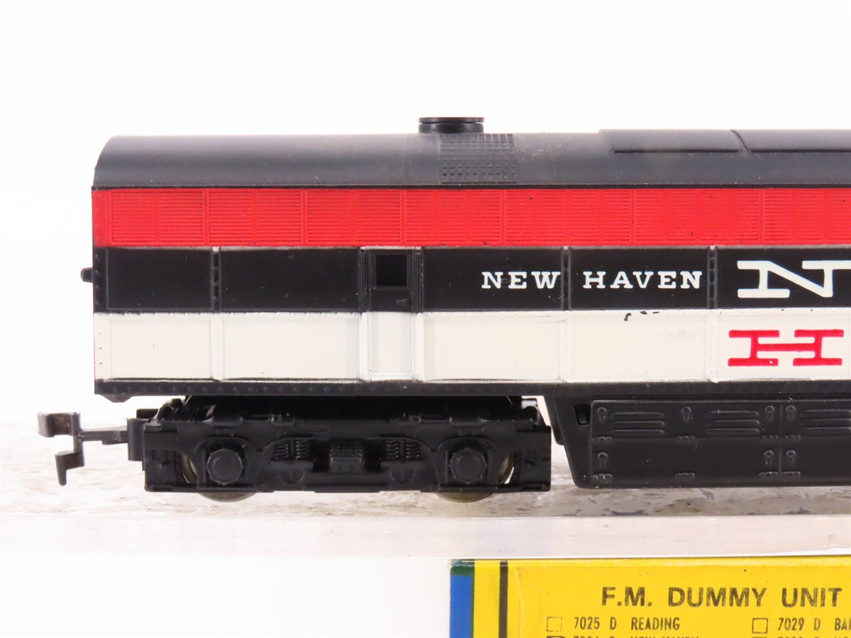 HO Scale AHM 7026 NH New Haven FM B Unit Diesel Locomotive UNPOWERED