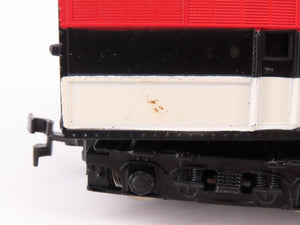 HO Scale AHM 7026 NH New Haven FM B Unit Diesel Locomotive UNPOWERED