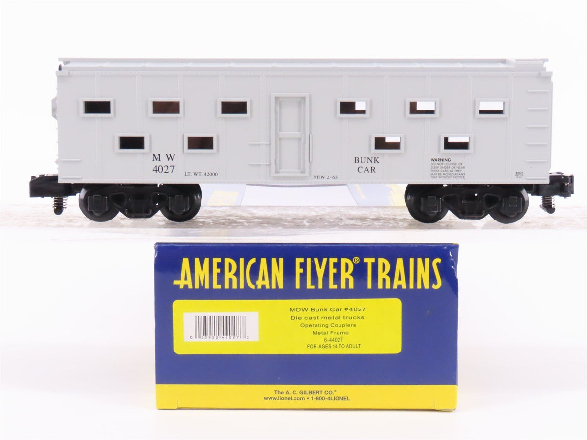 S Scale American Flyer 6-44027 MW Maintenance of Way Bunk Car #4027