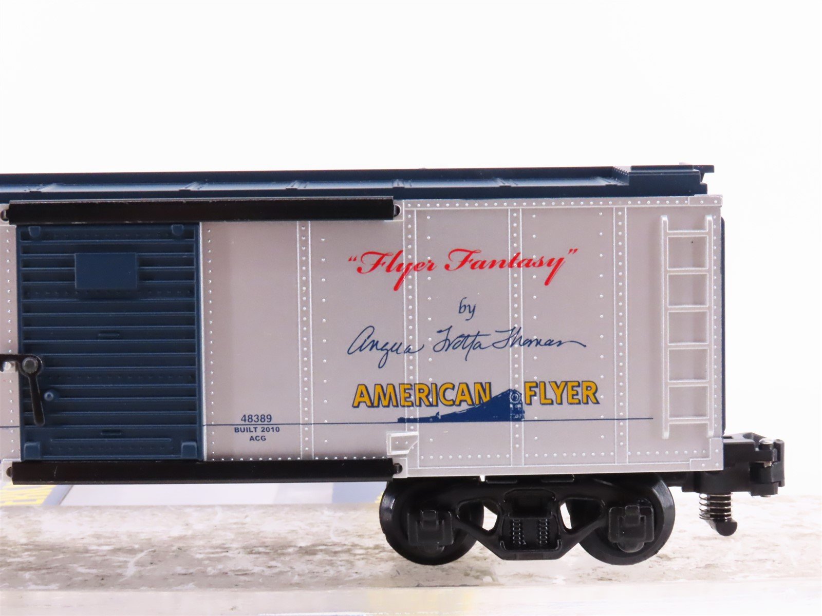 S Scale American Flyer 6-48389 Angela Trotta Thomas Single Door Box Car