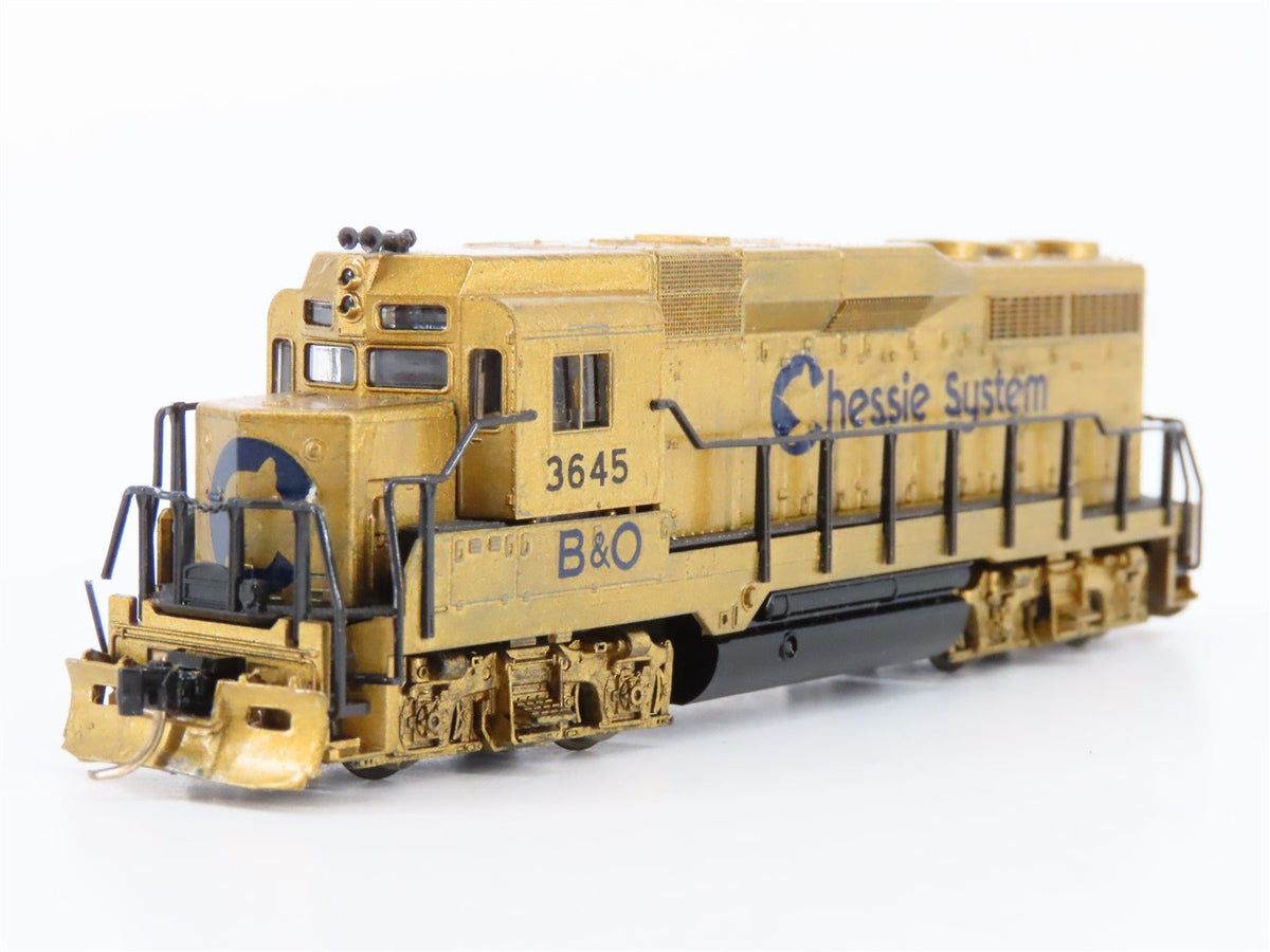 N Scale KATO B&amp;O Chessie System &quot;Gold Scheme&quot; EMD GP30 Diesel #3645 - Custom