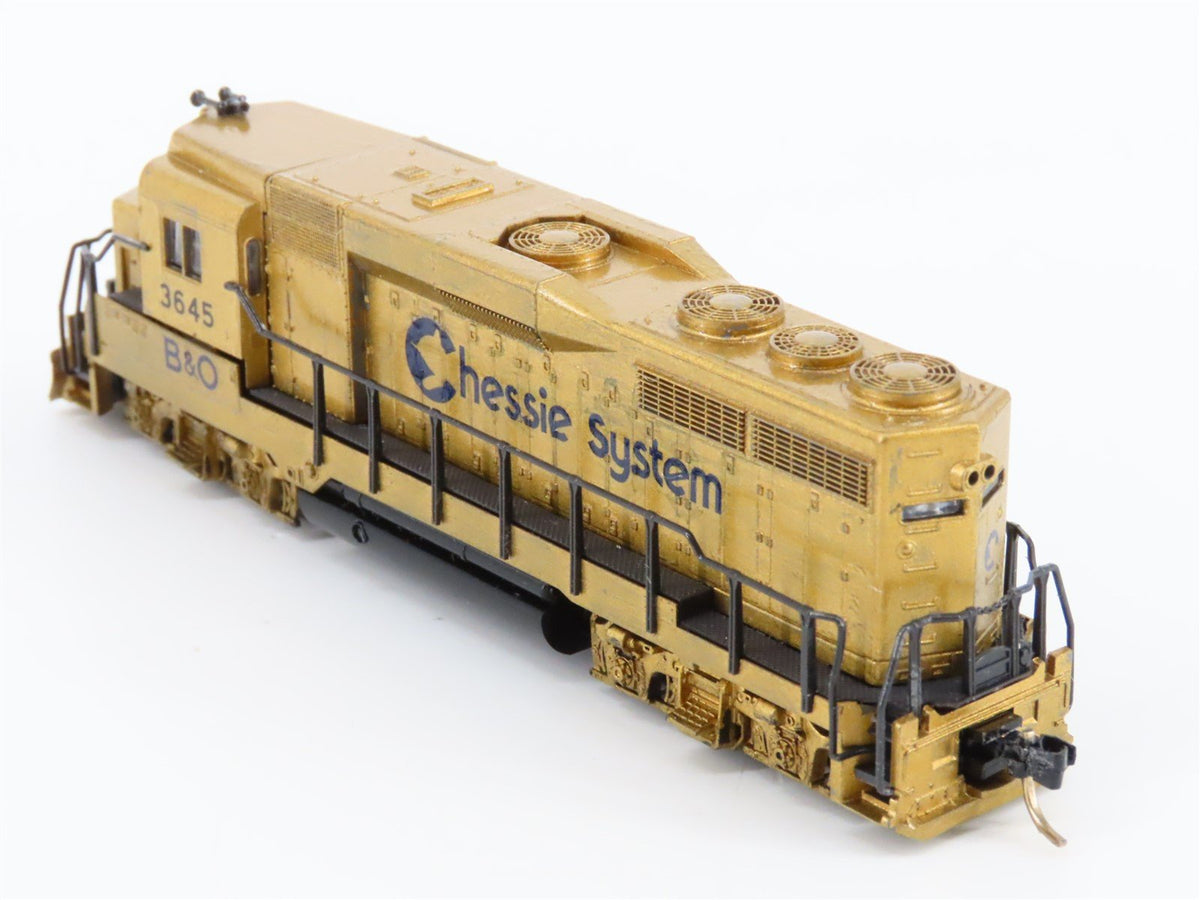 N Scale KATO B&amp;O Chessie System &quot;Gold Scheme&quot; EMD GP30 Diesel #3645 - Custom