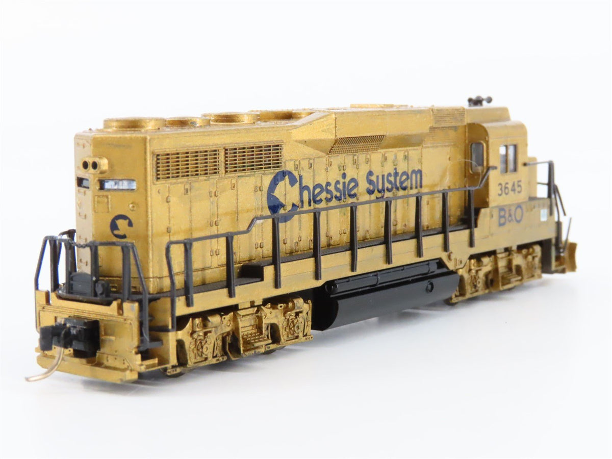 N Scale KATO B&amp;O Chessie System &quot;Gold Scheme&quot; EMD GP30 Diesel #3645 - Custom