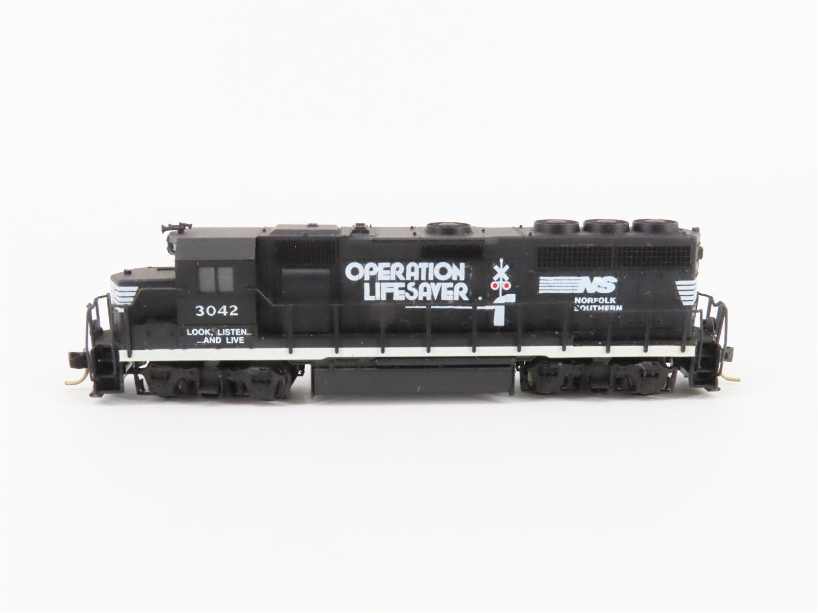 N Atlas NS Norfolk Southern "Operation Lifesaver" EMD GP40 Diesel #3042 - Custom