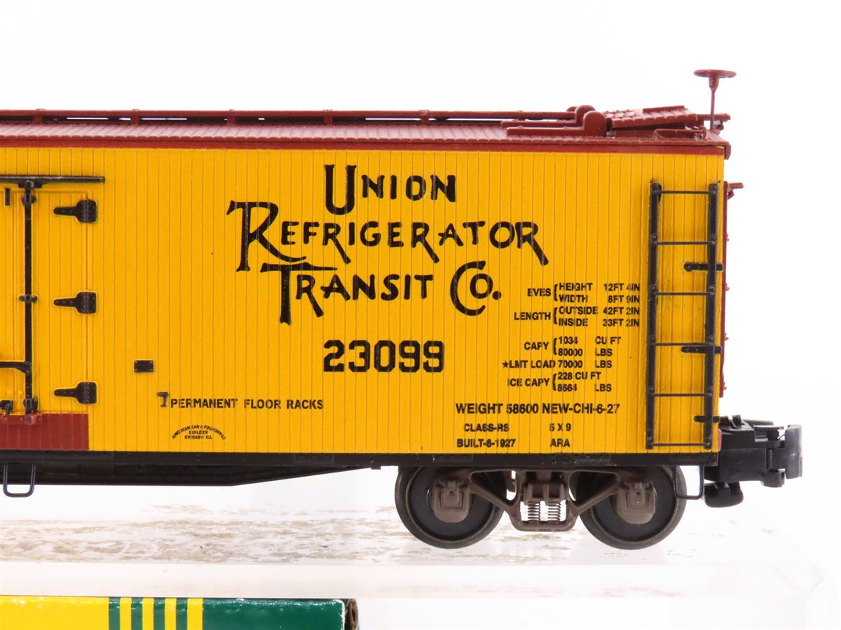 S Scale S-Helper Showcase 01514 URTC Carnation Milk 40&#39; Wooden Reefer #23099