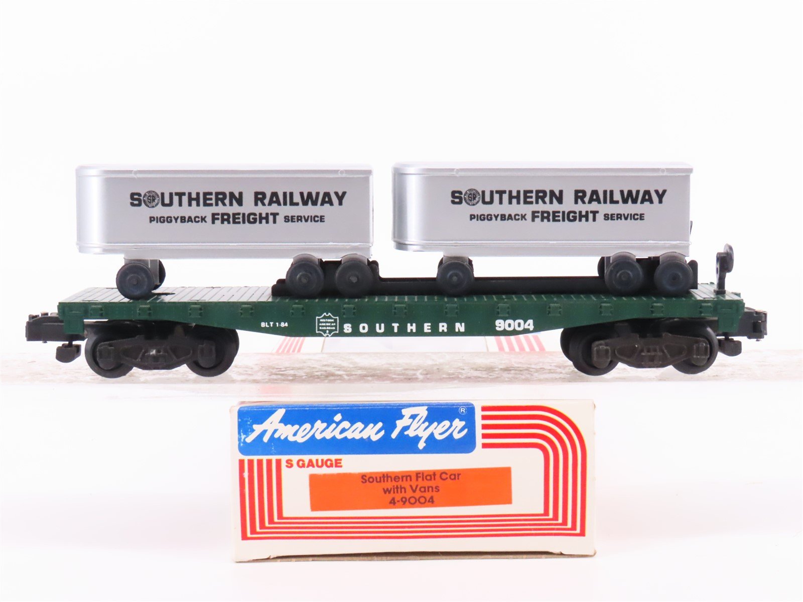 S Scale American Flyer 4-9004 SOU Southern Railway Flat Car #9004 w/ Vans