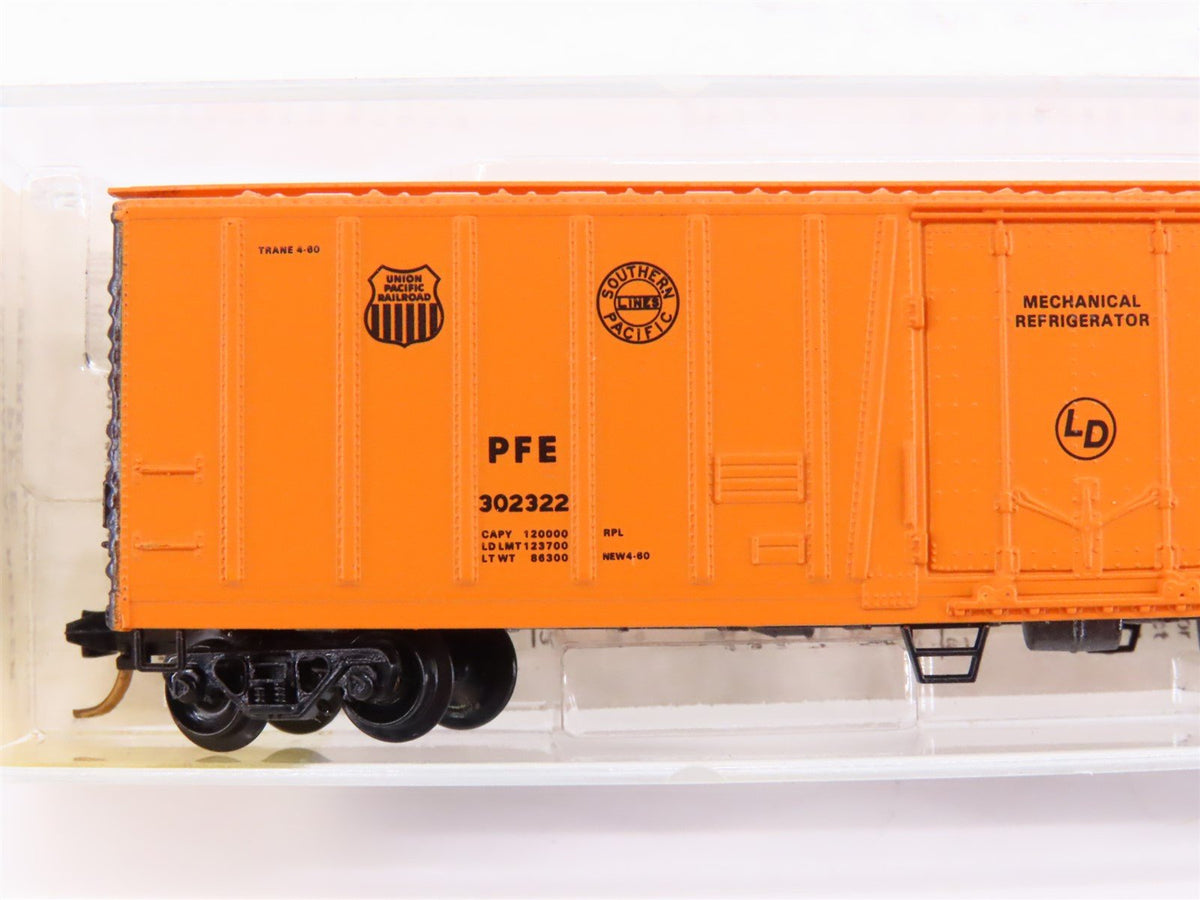 N Kadee Micro-Trains MTL 70010 PFE Pacific Fruit Express 51&#39; Reefer #302322