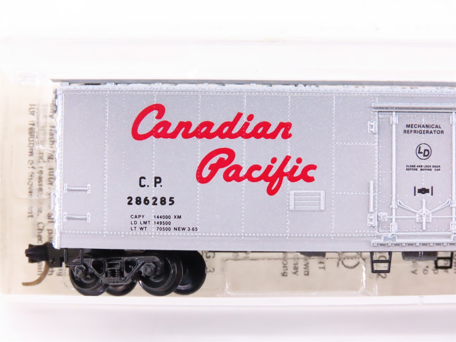 N Scale Kadee Micro-Trains MTL 69030 CP Canadian Pacific Railroad Reefer #286285