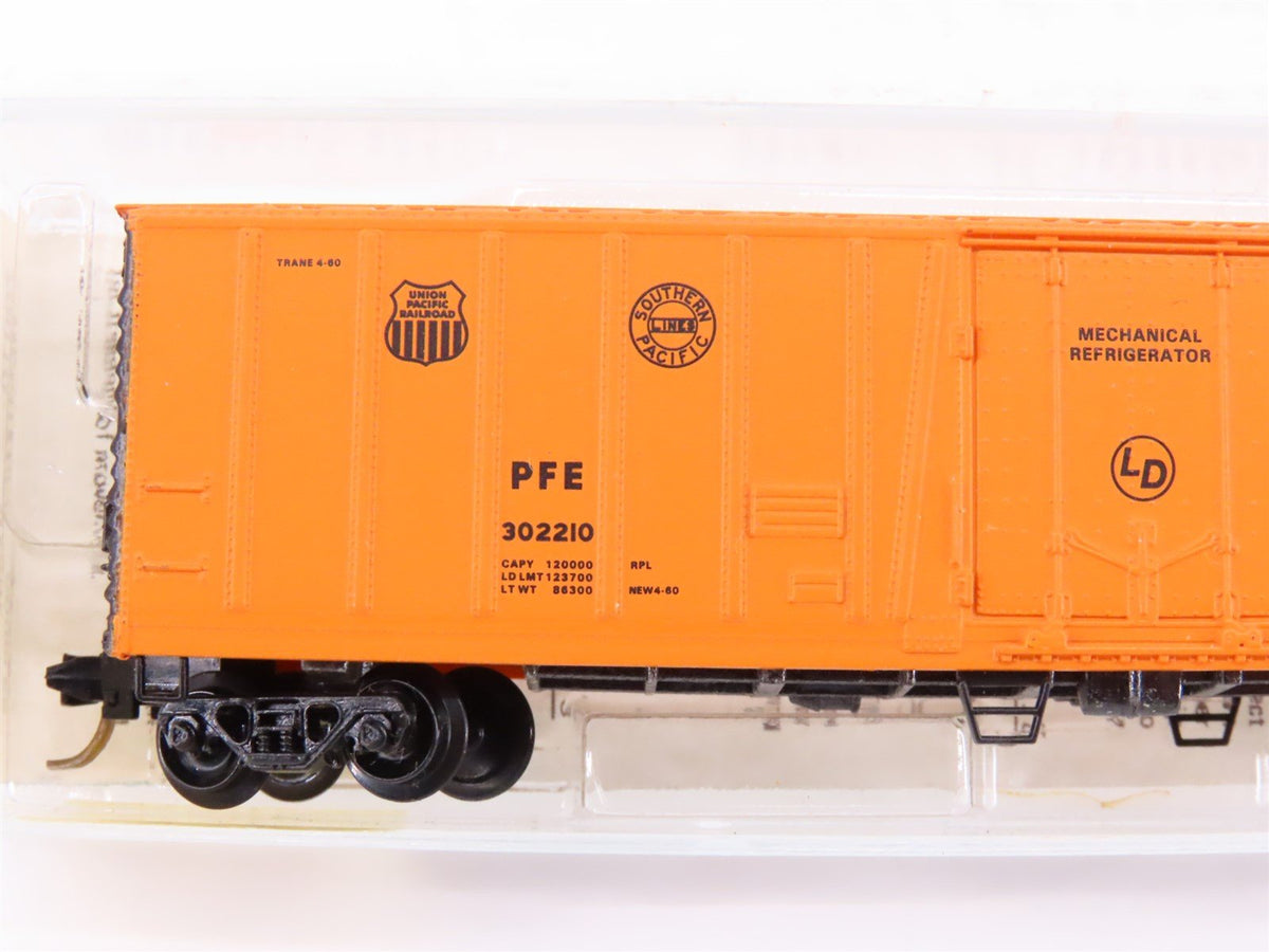 N Kadee Micro-Trains MTL 70010 PFE Pacific Fruit Express 51&#39; Reefer #302210