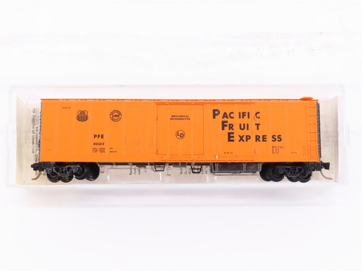 N Kadee Micro-Trains MTL 70010 PFE Pacific Fruit Express 51&#39; Reefer #301213