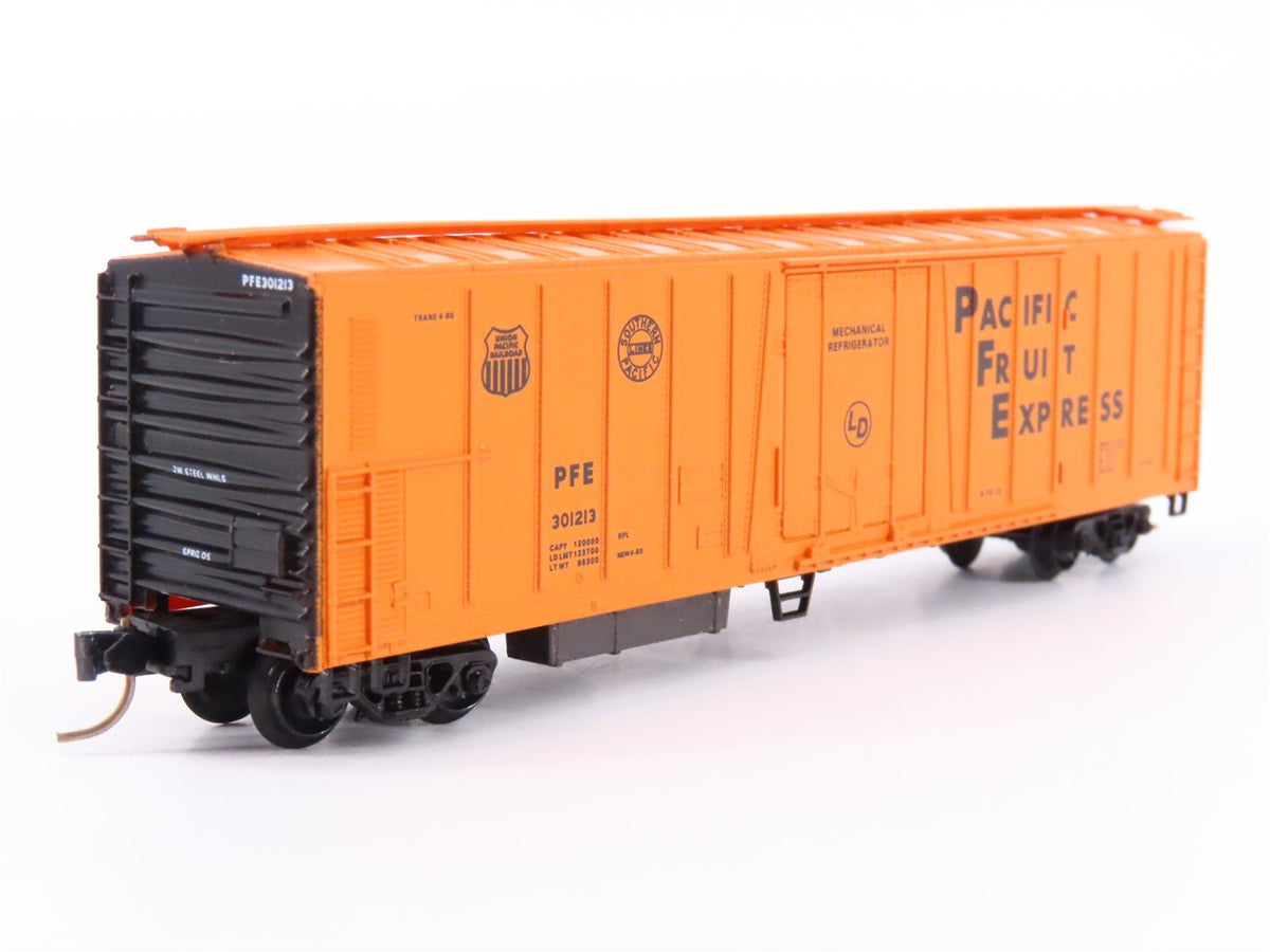 N Kadee Micro-Trains MTL 70010 PFE Pacific Fruit Express 51&#39; Reefer #301213