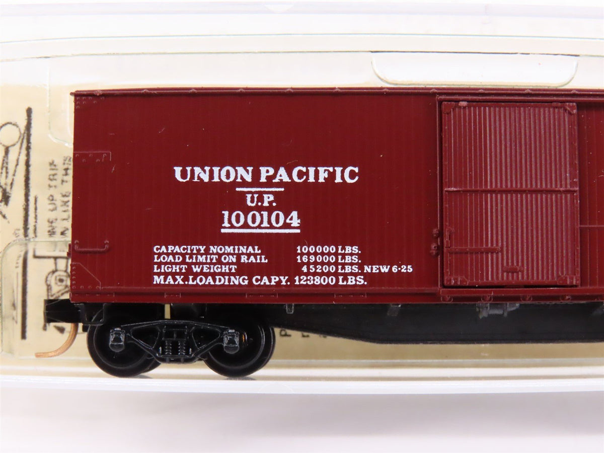 N Scale Kadee Micro-Trains MTL 42070 UP Union Pacific 40&#39; Box Car #100104