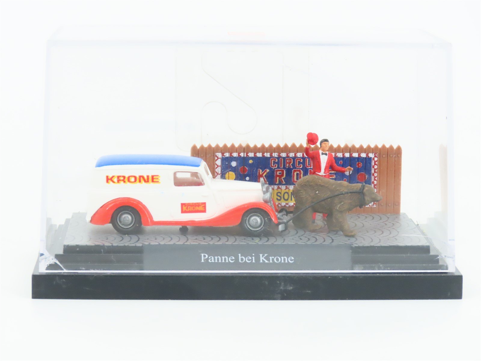 HO Scale Busch 7624 "Breakdown at Krone Circus" Scene