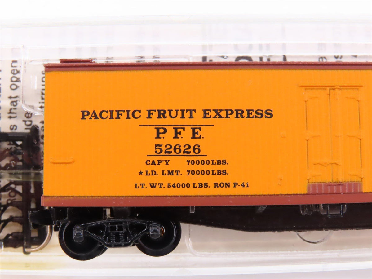 N Scale Kadee Micro-Trains MTL 47290 PFE Western Pacific 40&#39; Wood Reefer #52626