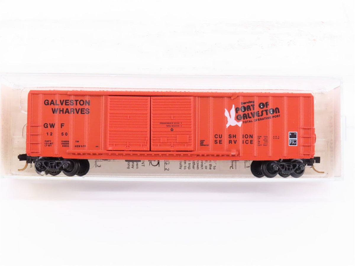 N Scale Kadee Micro-Trains MTL 30040 GWF Galveston Wharves 50&#39; Box Car #1250