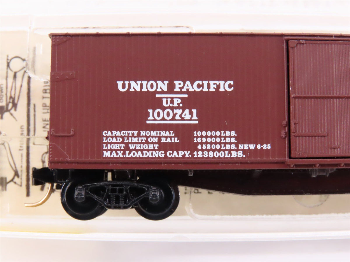 N Scale Kadee Micro-Trains MTL 42070 UP Union Pacific 40&#39; Box Car #100741