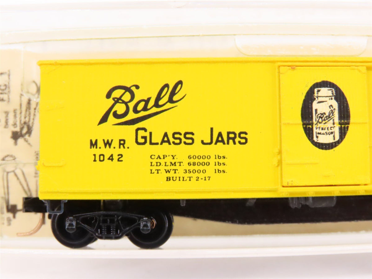 N Scale Kadee Micro-Trains MTL 42030 MWR Ball Glass Jars 40&#39; Box Car #1042