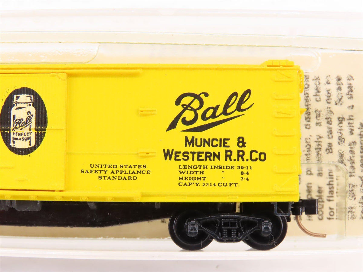 N Scale Kadee Micro-Trains MTL 42030 MWR Ball Glass Jars 40&#39; Box Car #1042