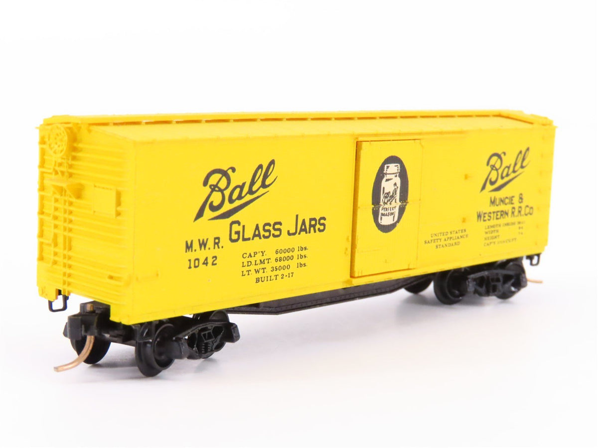 N Scale Kadee Micro-Trains MTL 42030 MWR Ball Glass Jars 40&#39; Box Car #1042