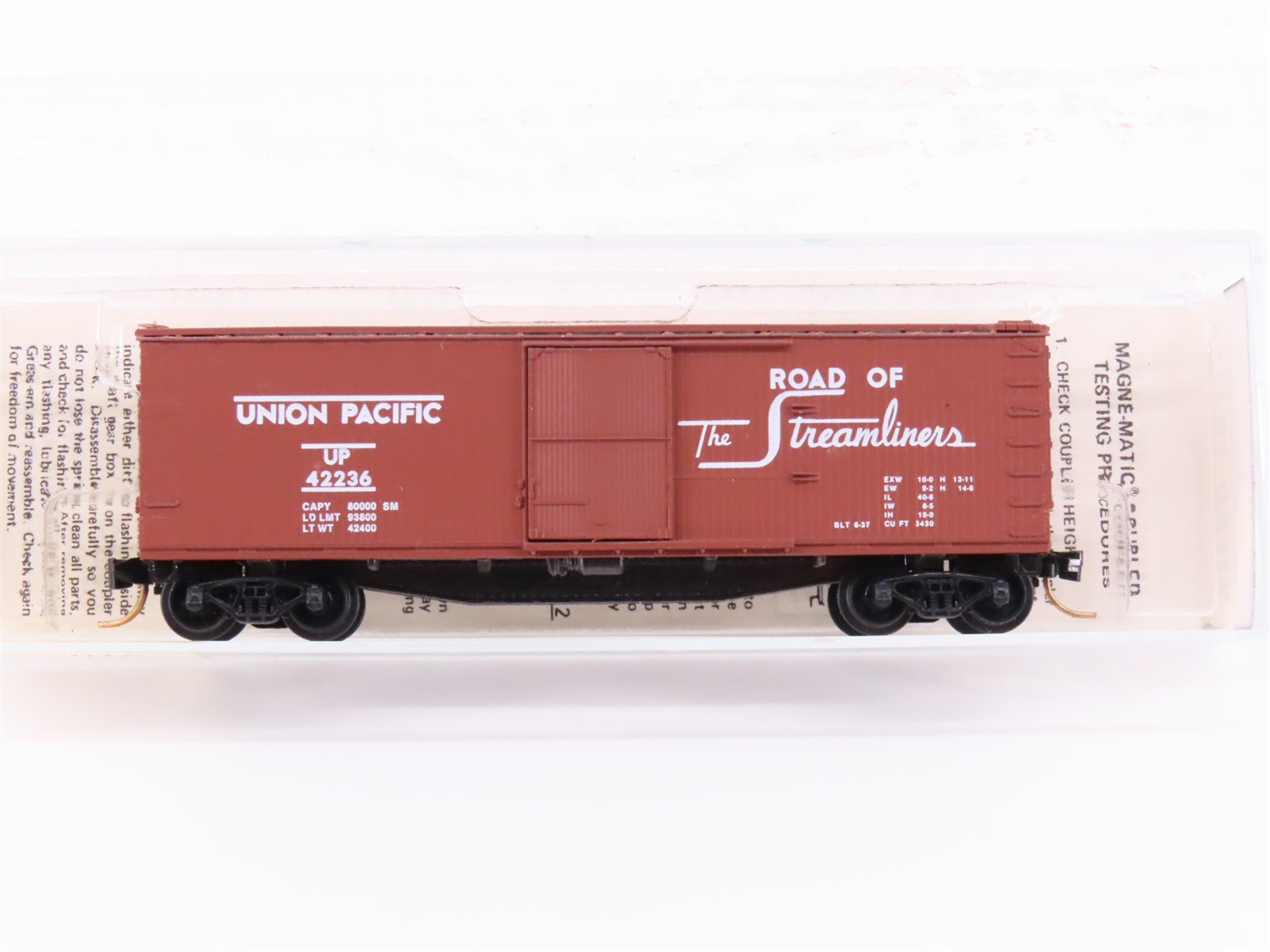 N Scale Kadee Micro-Trains MTL 39010 UP Streamliners 40' Box Car #42236