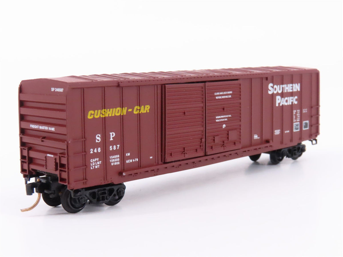 N Scale Kadee Micro-Trains MTL 30052 SP Southern Pacific 50&#39; Box Car #246587