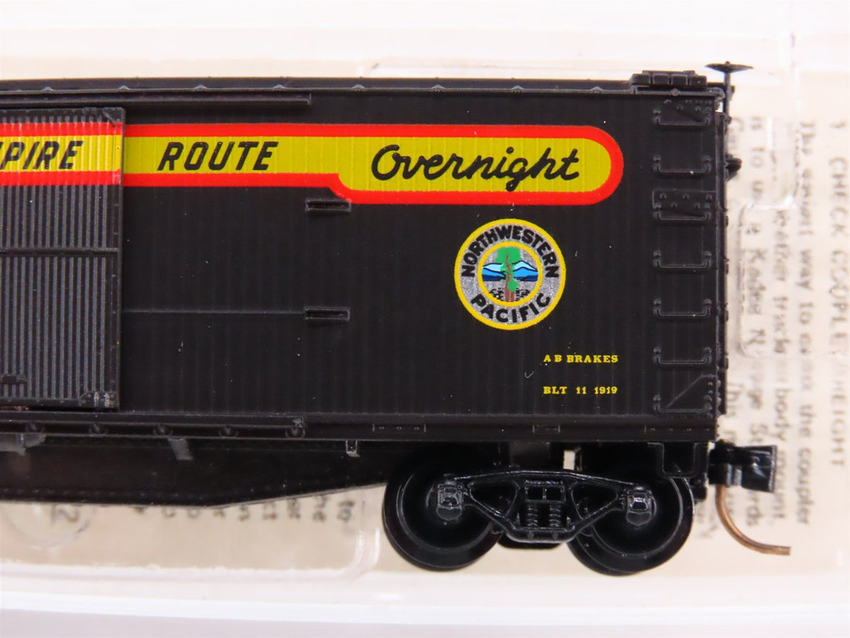 N Scale Kadee Micro-Trains MTL 39100 NWP Redwood Empire Route 40&#39; Box Car #1953