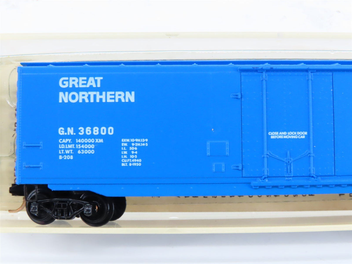 N Kadee Micro-Trains MTL 32020 GN Great Northern Big Sky Blue 50&#39; Box Car #36800