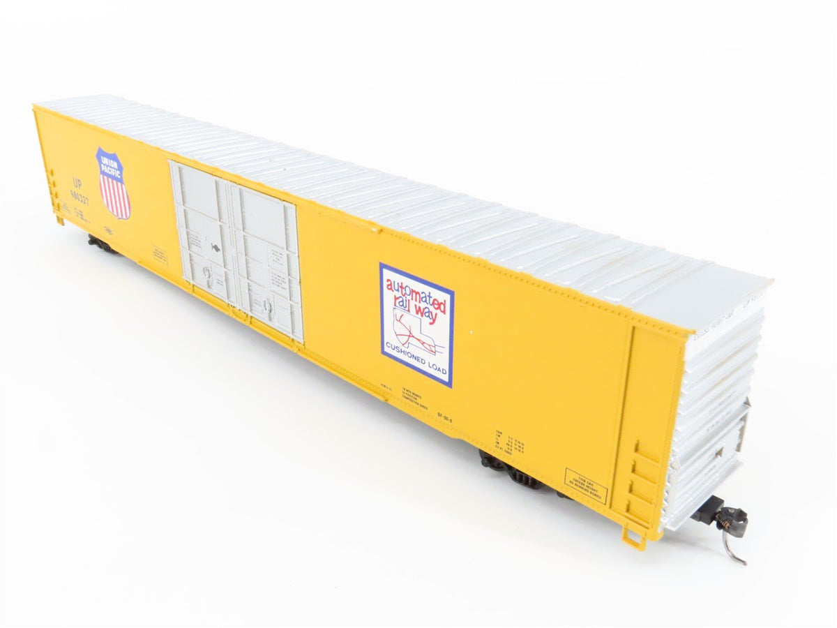 HO Scale Athearn UP Union Pacific 86&#39; Hi-Cube Auto-Parts Box Car #980327