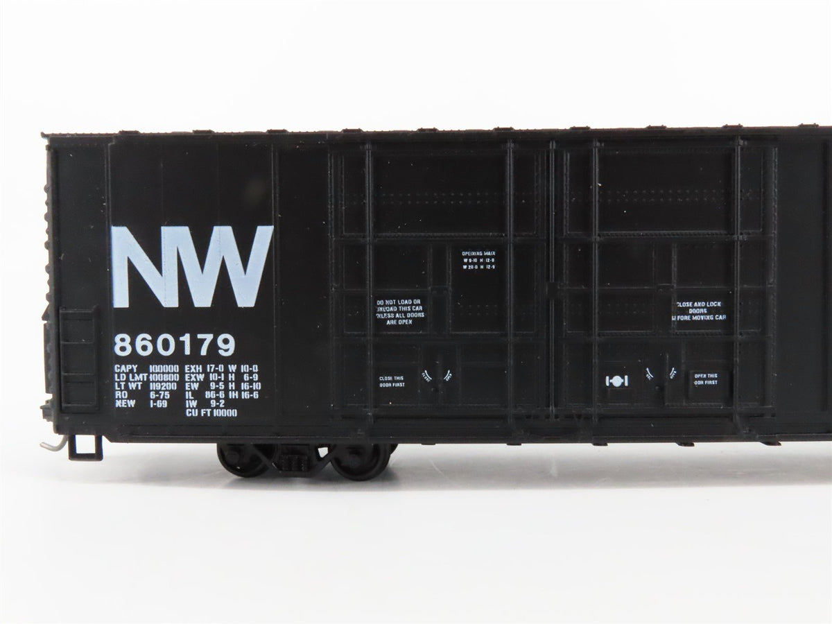 HO Scale Athearn NW Norfolk &amp; Western 86&#39; Hi-Cube / Auto Box Car #860179