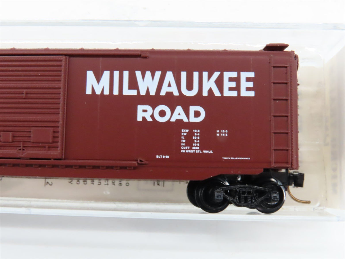 N Scale Kadee Micro-Trains MTL 33100 MILW Milwaukee Road 50&#39; Box Car #12122