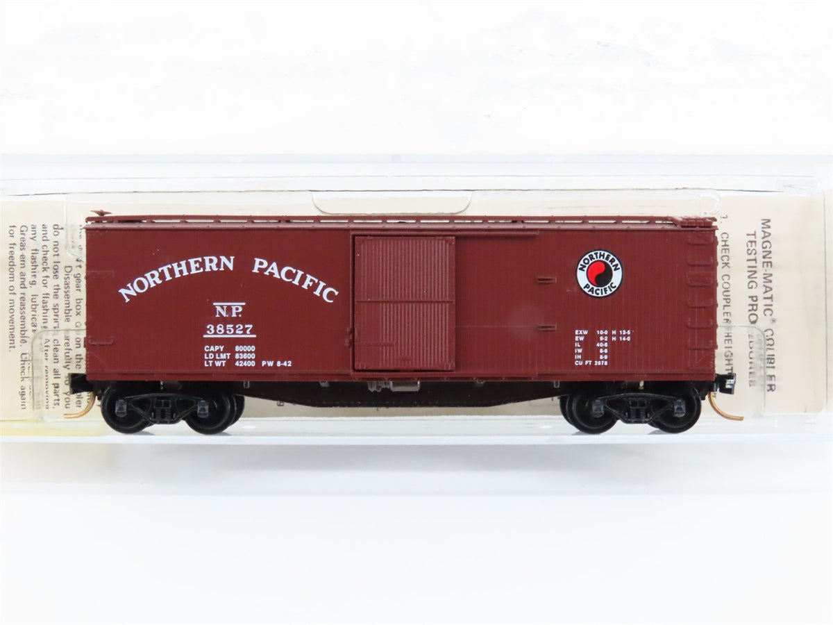 N Scale Kadee Micro-Trains MTL 39030 NP Northern Pacific 40&#39; Box Car #38527