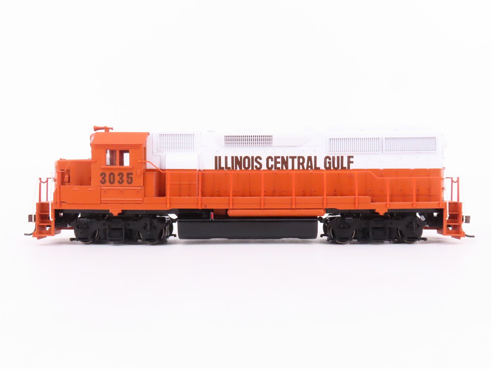 HO Scale Athearn ICG Illinois Central Gulf GP40-2 Diesel Loco #3035 w/DCC Custom