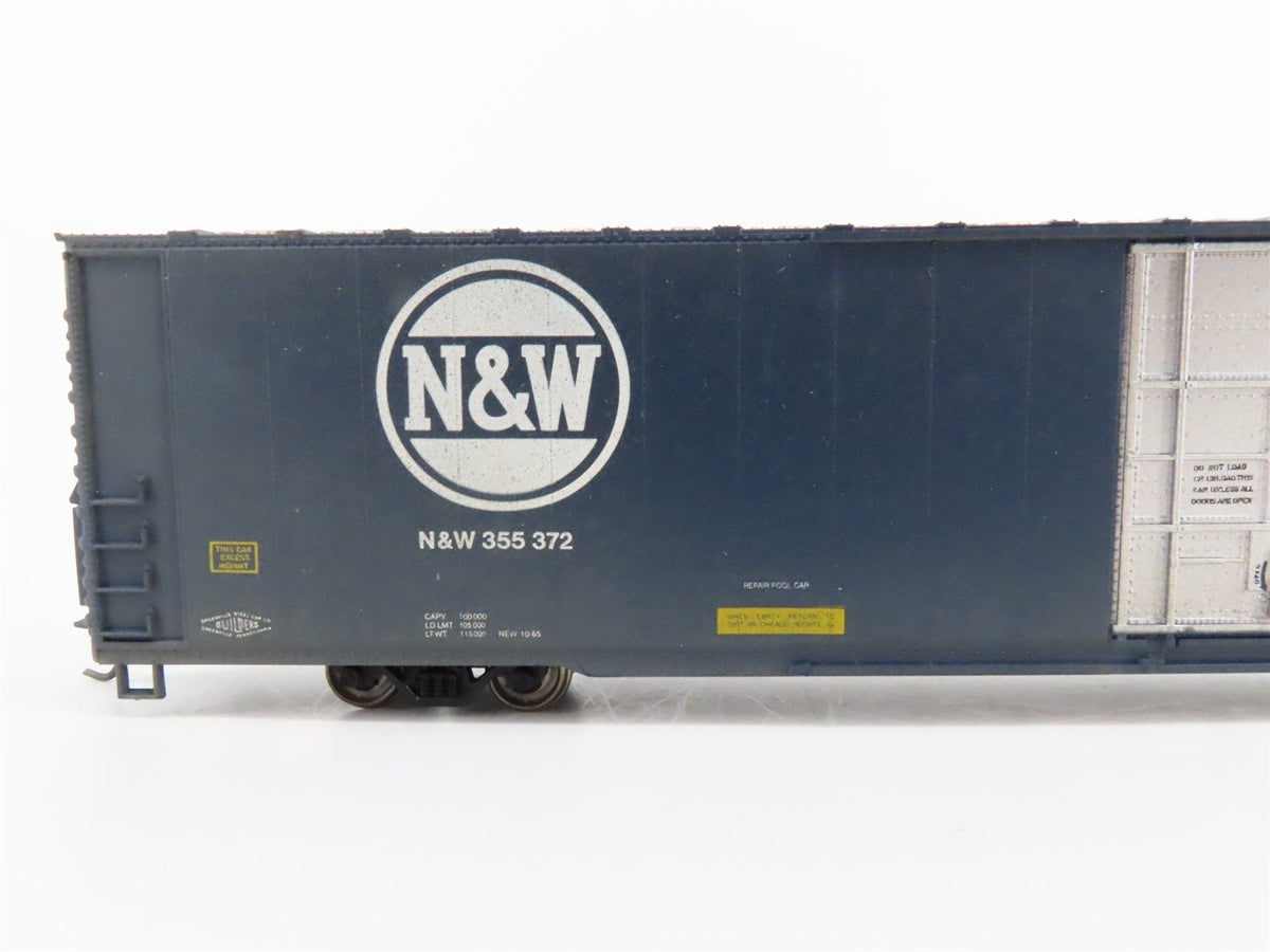 HO Athearn NW Norfolk &amp; Western 86&#39; Hi-Cube / Auto Box Car #355372 - Weathered