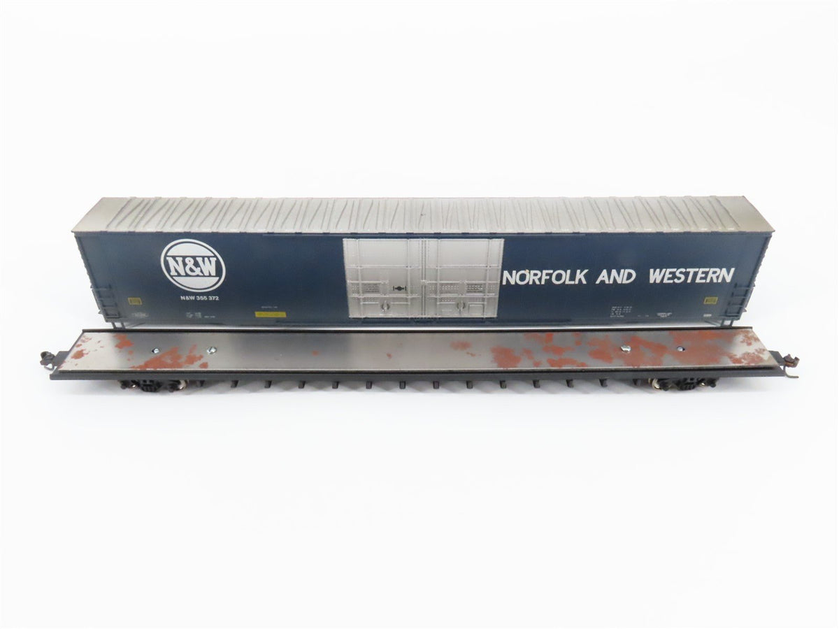 HO Athearn NW Norfolk &amp; Western 86&#39; Hi-Cube / Auto Box Car #355372 - Weathered