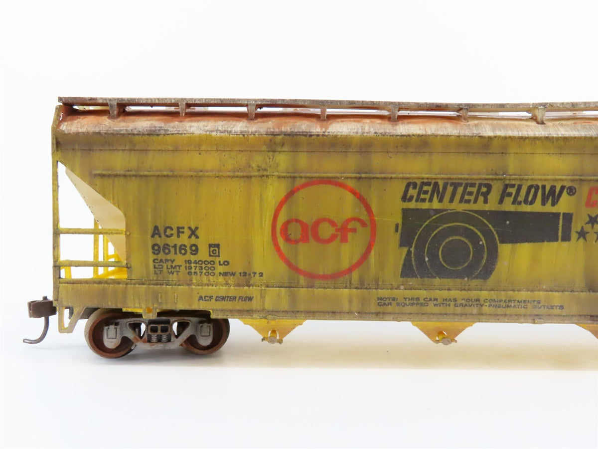 HO AHM ACFX &quot;Centerflow Cannonaide&quot; 4-Bay Covered Hopper - Weathered &amp; Graffiti