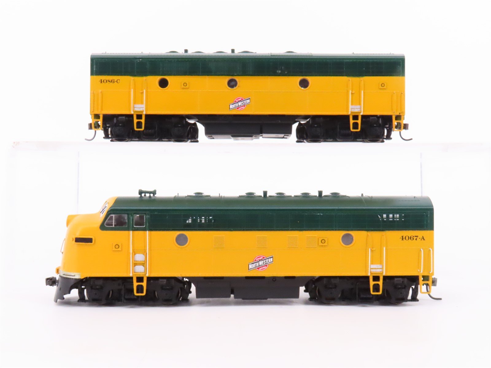 HO Scale Athearn Genesis CNW Chicago Northwestern F7 A/B Diesel Loco Set w/ DCC