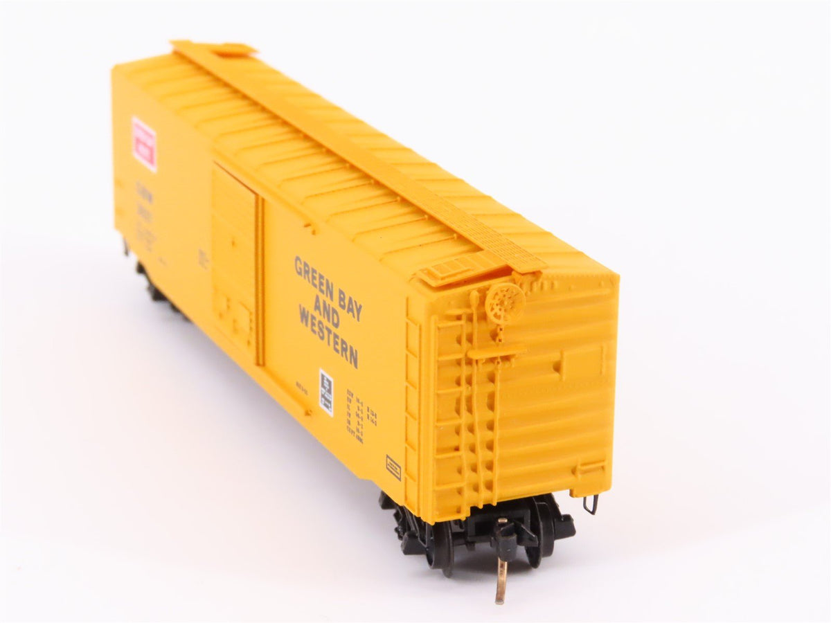 N Scale Kadee Micro-Trains MTL 31130 GBW Green Bay Route 50&#39; Box Car #3027