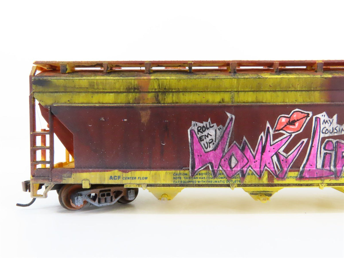 HO Scale TYCO ACFX 4-Bay Covered Hopper #173402 - Custom, Weathered &amp; Graffiti